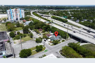 301 NW 37th St, Miami, FL 33127 - Photo 3