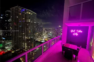 41 SE 5th St, Miami, FL 33131 - Photo 5