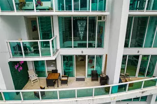41 SE 5th St, Miami, FL 33131 - Photo 23