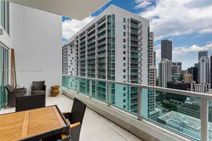 41 SE 5th St, Miami, FL 33131 - Photo 23