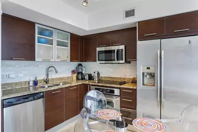 41 SE 5th St #2008, Miami, FL 33131 - Photo 17