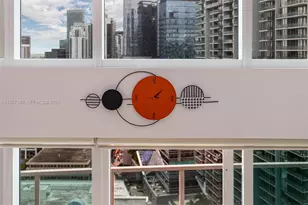 41 SE 5th St, Miami, FL 33131 - Photo 15