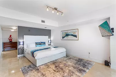 41 SE 5th St #2008, Miami, FL 33131 - Photo 5