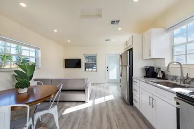 115 SE 2nd St, Hallandale Beach, FL 33009 - Photo 3