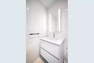 300 Biscayne Blvd Way #3509, Miami, FL 33131 - Photo 9