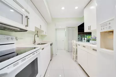 19412 NE 26th Ave #143B, Miami, FL 33180 - Photo 5