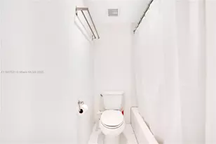 19412 NE 26th Ave, Miami, FL 33180 - Photo 19