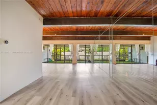 19412 NE 26th Ave, Miami, FL 33180 - Photo 11