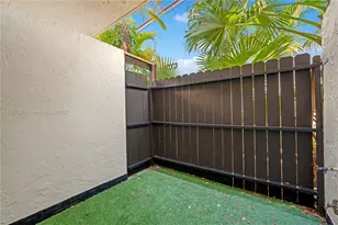 19412 NE 26th Ave, Miami, FL 33180 - Photo 9