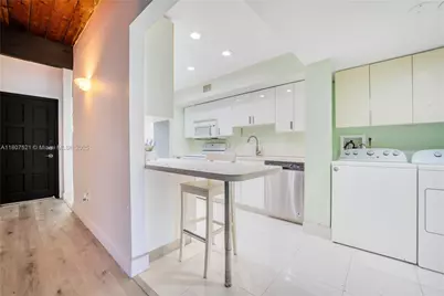 19412 NE 26th Ave #143B, Miami, FL 33180 - Photo 7