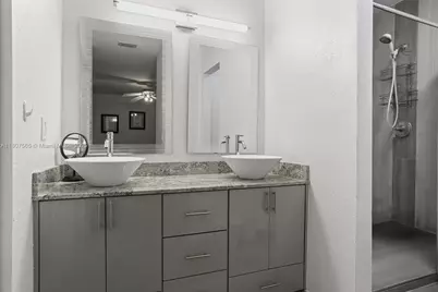 131 SW 97th Ave, Pembroke Pines, FL 33025 - Photo 19