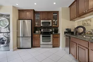 131 SW 97th Ave, Pembroke Pines, FL 33025 - Photo 7