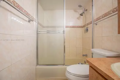 5555 Collins Ave #14U, Miami Beach, FL 33140 - Photo 11