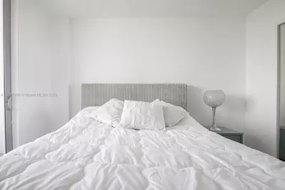 5555 Collins Ave #14U, Miami Beach, FL 33140 - Photo 25