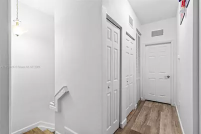 3508 W 88th Ter, Hialeah, FL 33018 - Photo 17