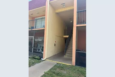 2970 NW 55th Ave #2C, Lauderhill, FL 33313 - Photo 3