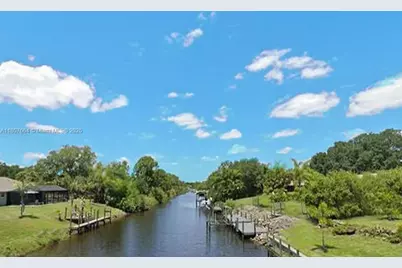 3081 Guilford St, Port Charlotte, FL 33948 - Photo 5