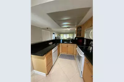 1945 SW 15th St #61, Deerfield Beach, FL 33442 - Photo 9