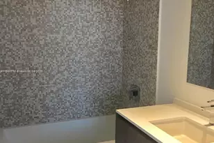 88 SW 7th St, Miami, FL 33130 - Photo 15