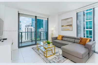 31 SE 6th St #2408, Miami, FL 33131 - Photo 3