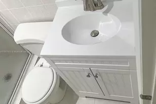 447 NE 195th St, Miami, FL 33179 - Photo 5