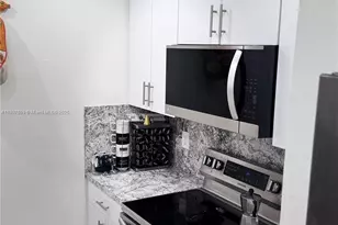 8260 SW 210th St, Cutler Bay, FL 33189 - Photo 5