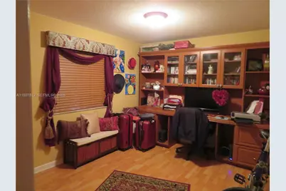 10017 W Okeechobee Rd #202, Hialeah Gardens, FL 33016 - Photo 9