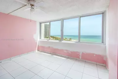 7135 Collins Ave #934, Miami Beach, FL 33141 - Photo 11