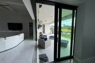 113 NW 38th Pl, Cape Coral, FL 33993 - Photo 9