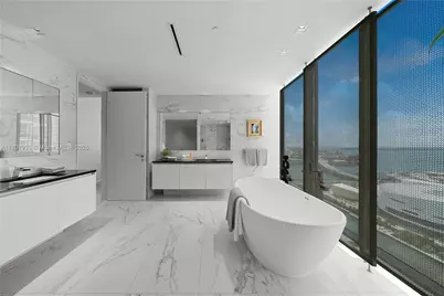 1000 Biscayne Blvd #3201, Miami, FL 33132 - Photo 13