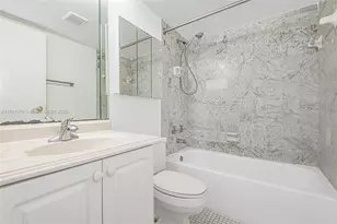 555 NE 15th St, Miami, FL 33132 - Photo 23