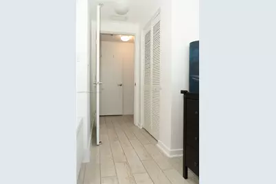 325 S Biscayne Blvd #1521, Miami, FL 33131 - Photo 35