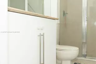 325 S Biscayne Blvd, Miami, FL 33131 - Photo 29