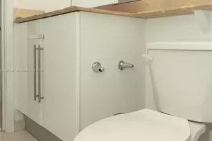 325 S Biscayne Blvd, Miami, FL 33131 - Photo 31