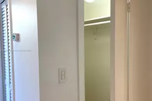 716 Michigan Ave, Miami Beach, FL 33139 - Photo 17