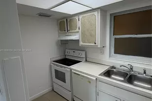 7410 SW 82nd St, Miami, FL 33143 - Photo 7