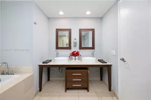 485 Brickell Ave, Miami, FL 33131 - Photo 9