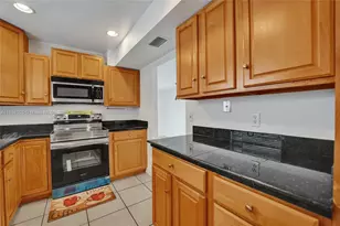 1551 NW 92nd Ave, Pembroke Pines, FL 33024 - Photo 25