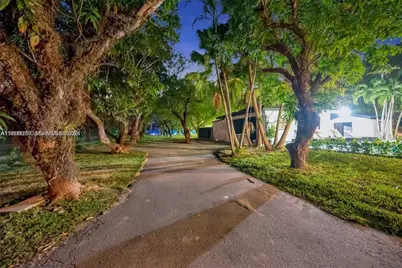 7335 SW 104th St, Pinecrest, FL 33156 - Photo 35