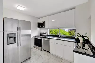 16919 N Bay Rd #521, Sunny Isles Beach, FL 33160 - Photo 7