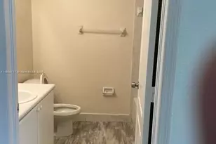 1652 SE 28th St, Homestead, FL 33035 - Photo 7