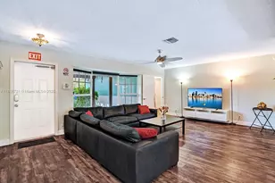 1245 Wiley St, Hollywood, FL 33019 - Photo 7