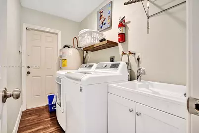 1245 Wiley St, Hollywood, FL 33019 - Photo 43