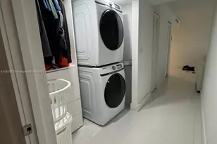 6423 Collins Ave, Miami Beach, FL 33141 - Photo 15