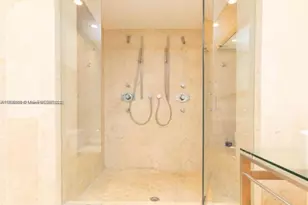 6000 Collins Ave, Miami Beach, FL 33140 - Photo 7