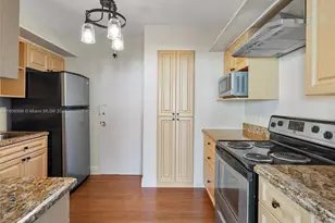 900 Bay Dr, Miami Beach, FL 33141 - Photo 13