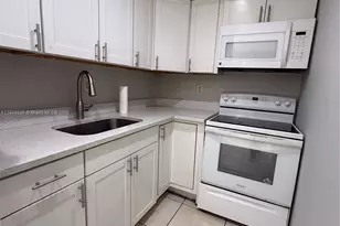4705 NW 7th St, Miami, FL 33126 - Photo 5