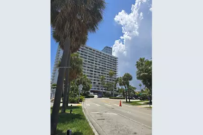 200 SE 15th Rd #6B, Miami, FL 33129 - Photo 1