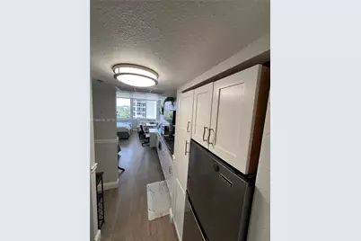 19201 Collins Ave #427, Sunny Isles Beach, FL 33160 - Photo 27
