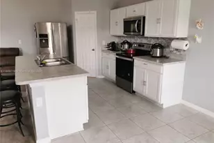 2116 5th Pl, Cape Coral, FL 33909 - Photo 9